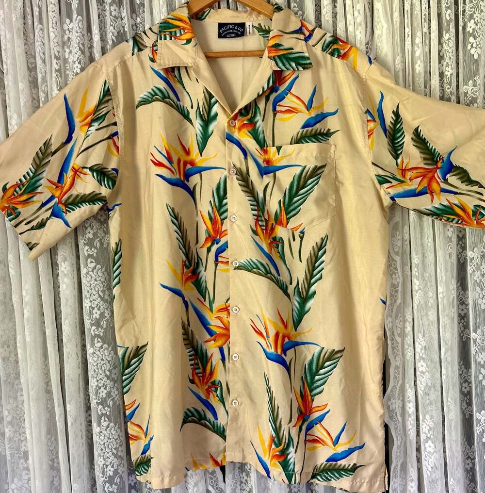 Pacific & Co. Men's Bird of Paradise Tropical Print Button-Up Hawaiian Shirt